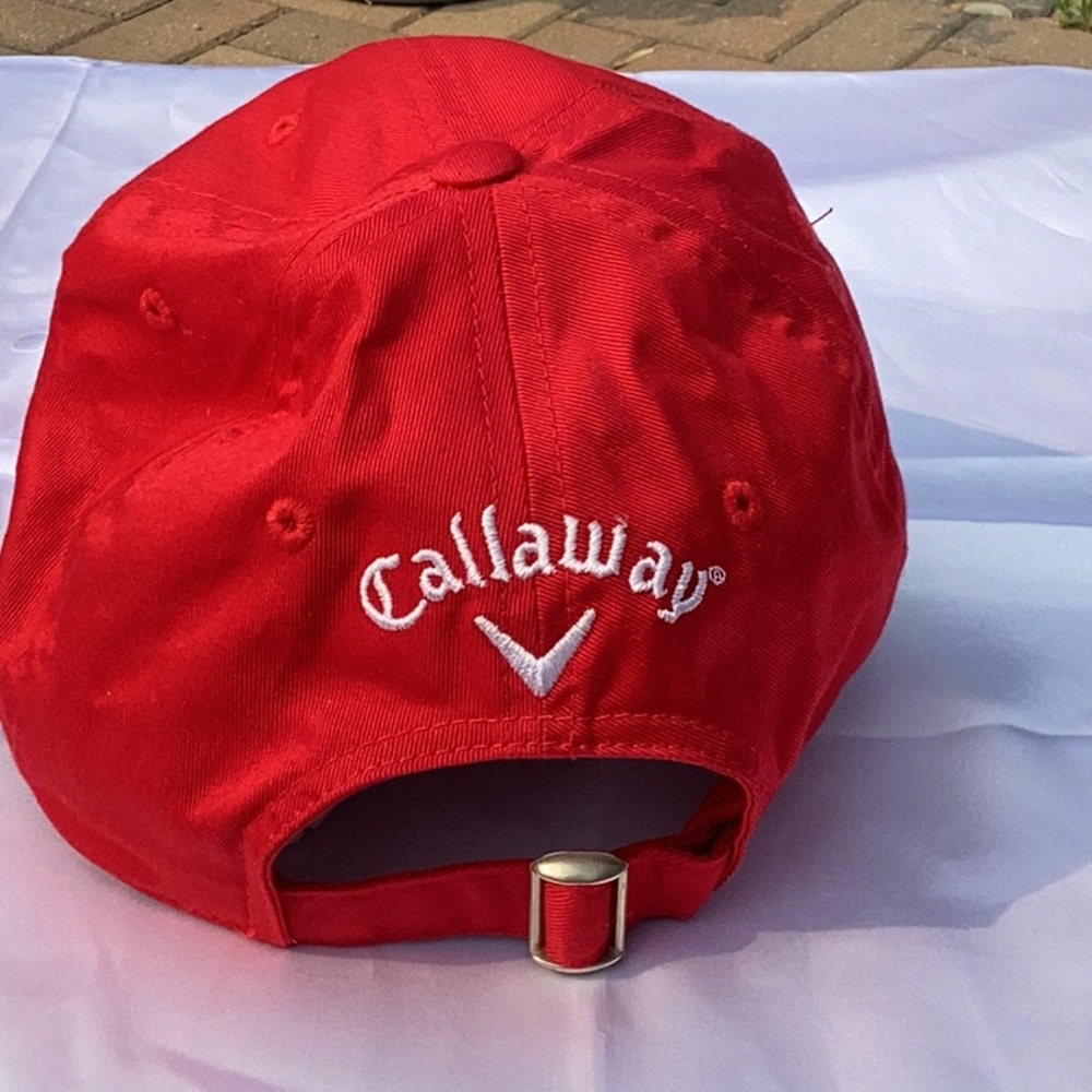 CALLAWAY SPORTS HAT. Adjustable. Red